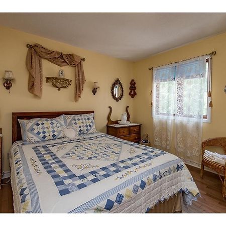Maple Woods Bed & Breakfast Casselman Dış mekan fotoğraf