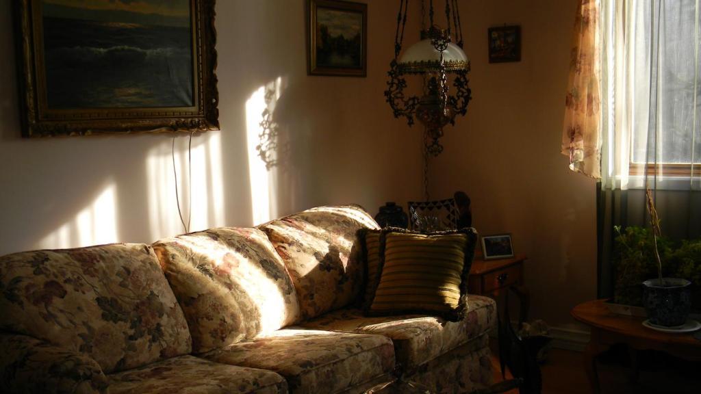 Maple Woods Bed & Breakfast Casselman Dış mekan fotoğraf